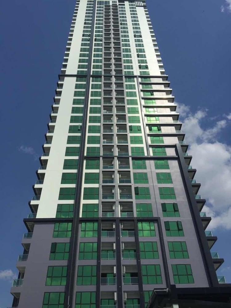 Dusit Grand View 3*